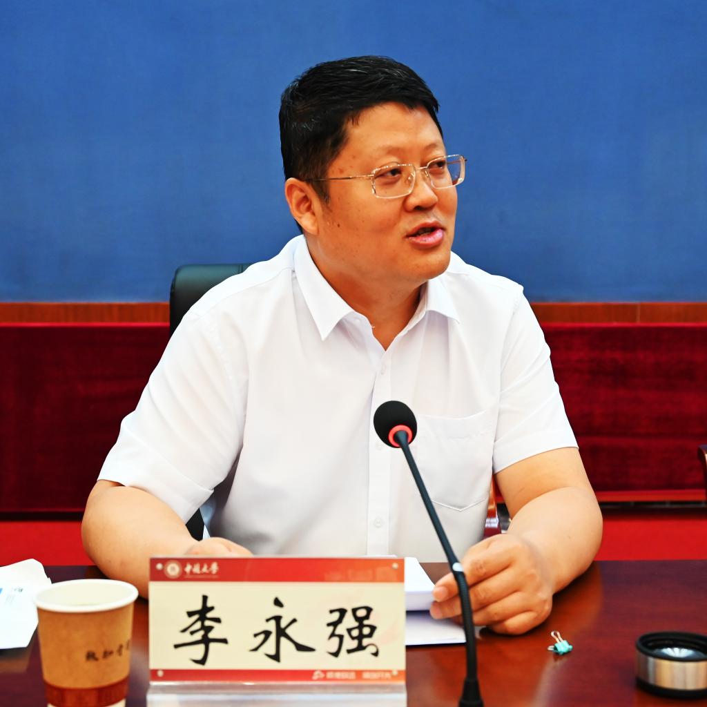 宣讲中,李永强指出,省委省政府,市委市政府高度重视高校毕业生就业